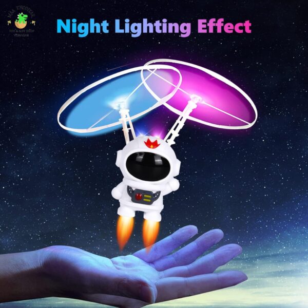 Flying Astronaut Spacemen. - Image 2